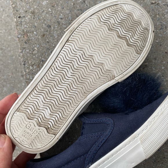 Gap kids shoes size 12 - Picture 5 of 5